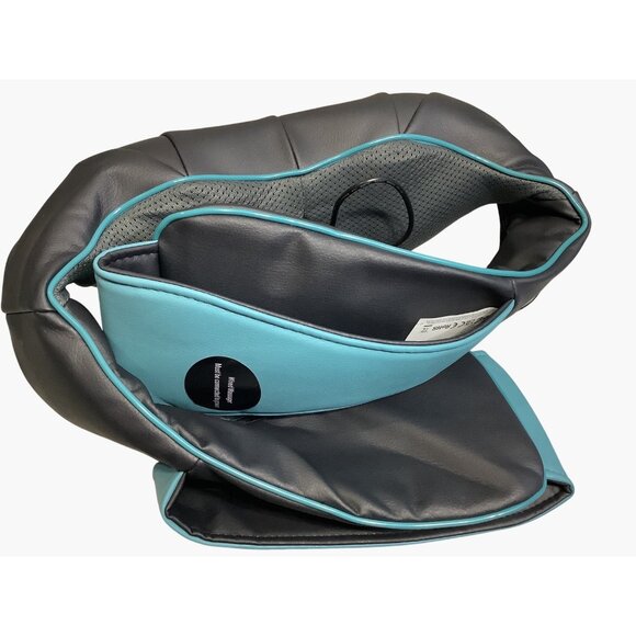 InvoSpa Shiatsu Neck Back Shoulder Massager Heat Therapy Deep Tissue Relaxation - Picture 12 of 13